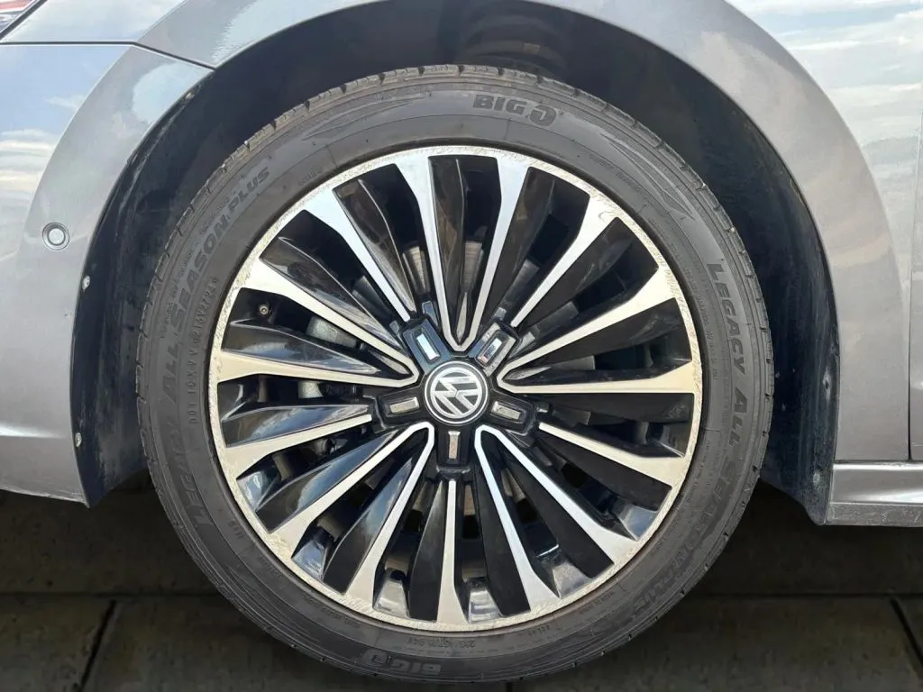 Volkswagen Passat photo 24