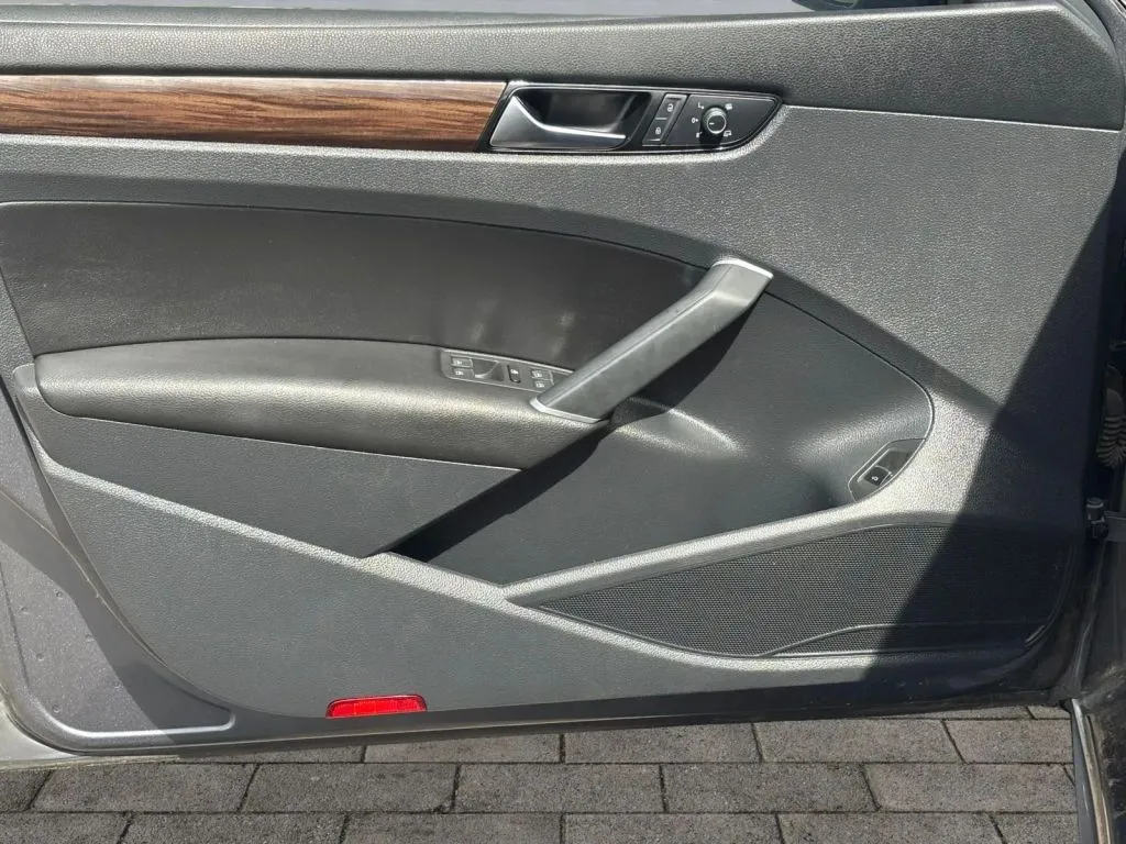 Volkswagen Passat photo 9