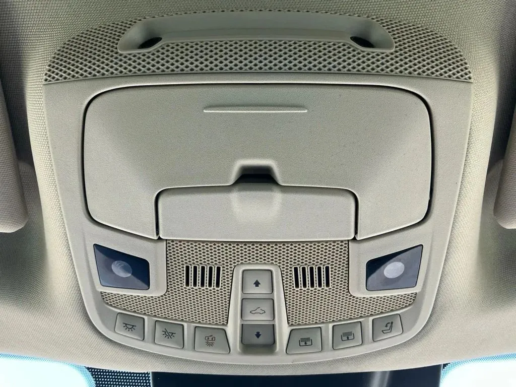 Lincoln Navigator photo 39