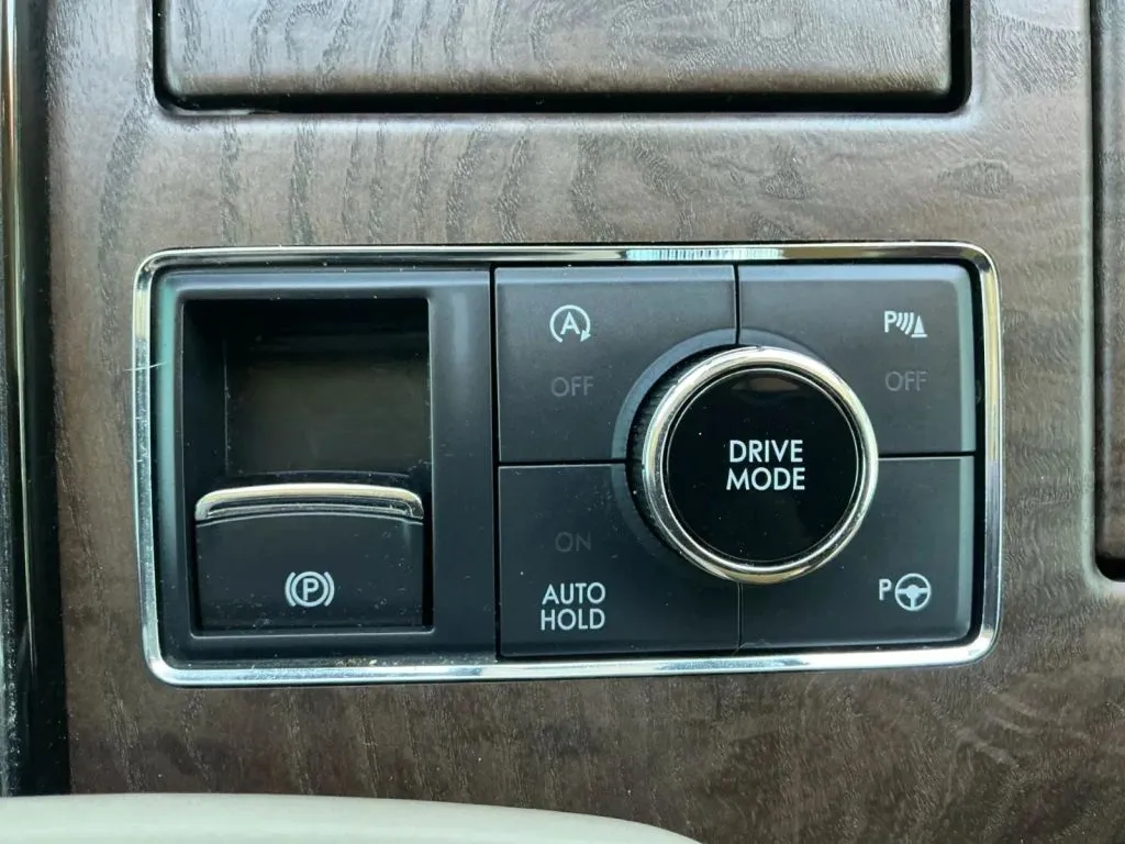 Lincoln Navigator photo 37