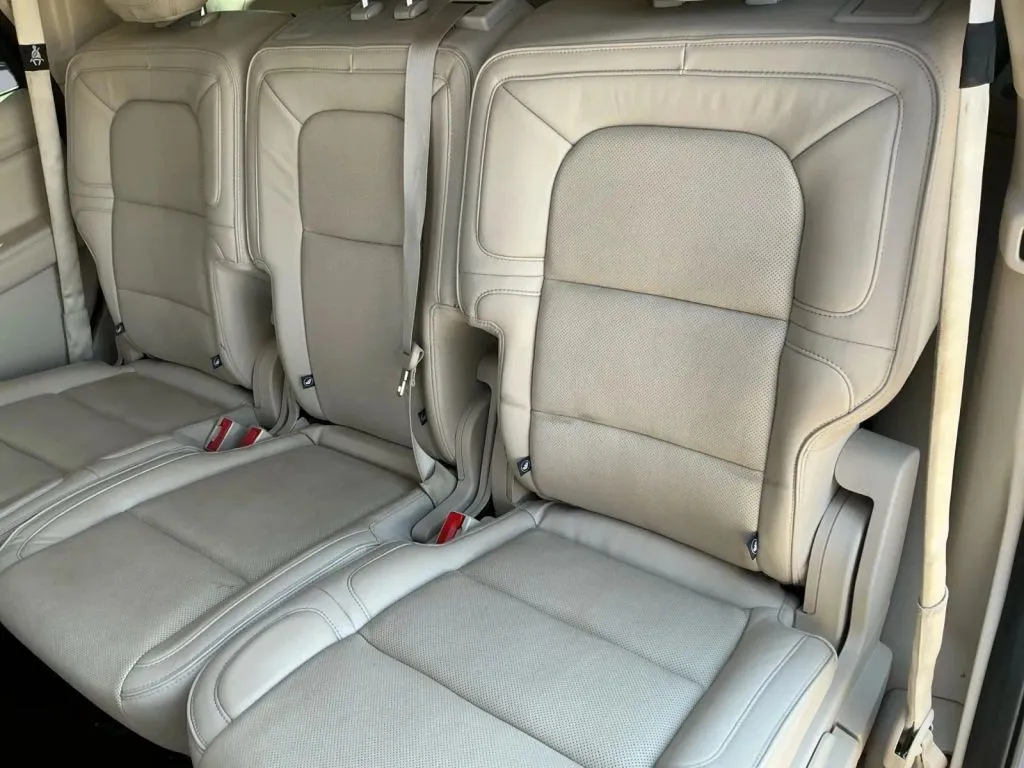 Lincoln Navigator photo 15