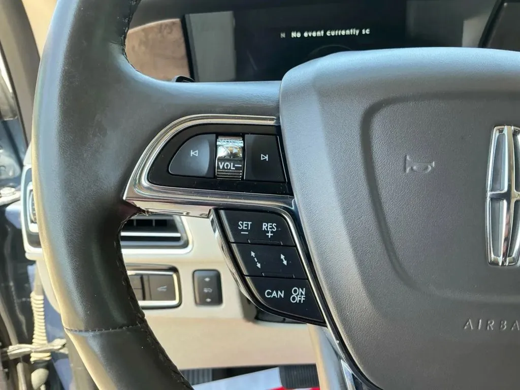 Lincoln Navigator photo 29