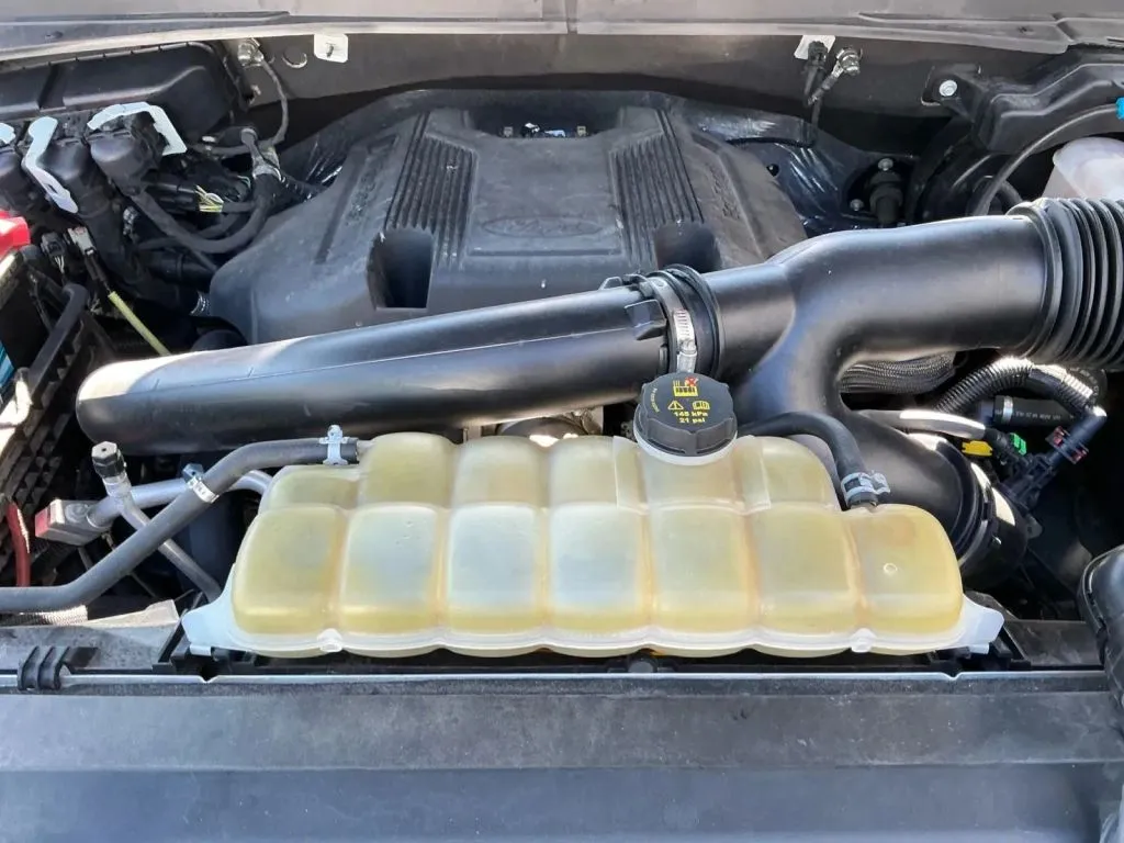 Ford Expedition photo 24