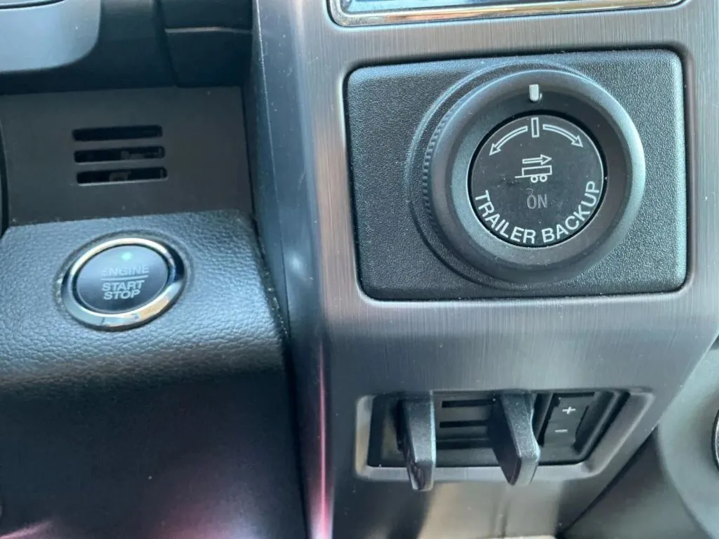 Ford Expedition photo 36