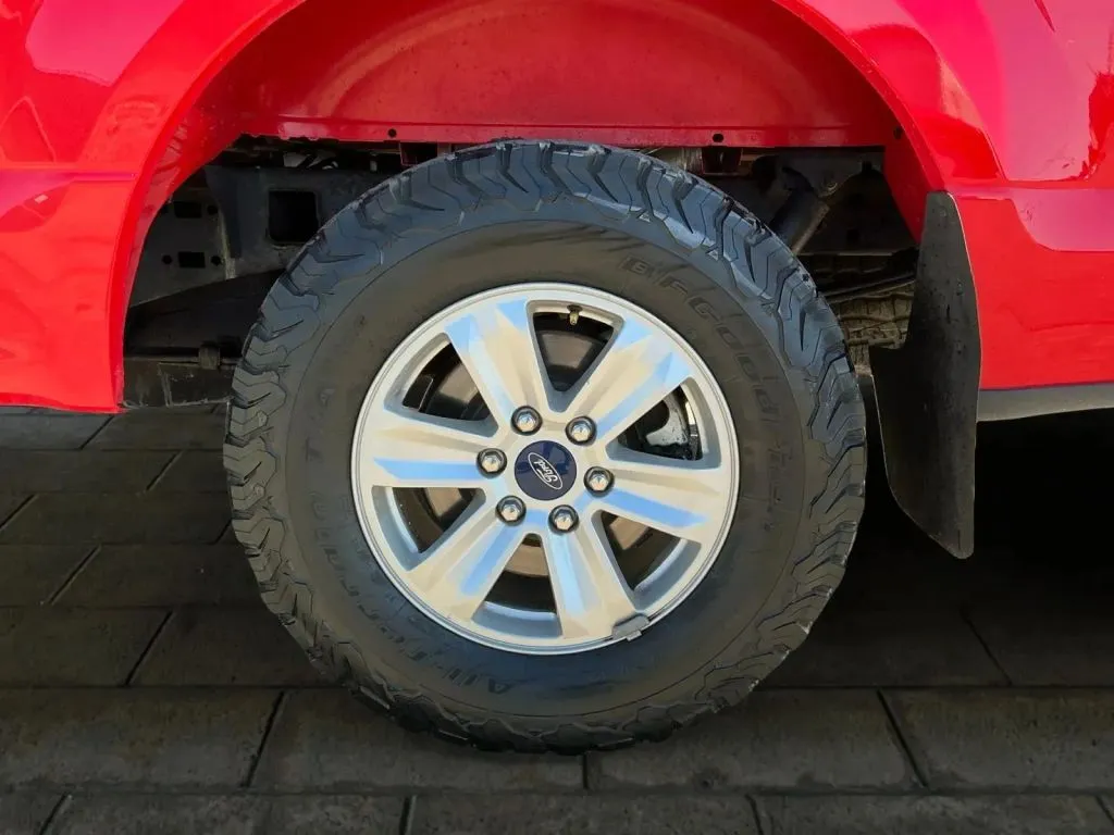 Ford F-150 photo 17