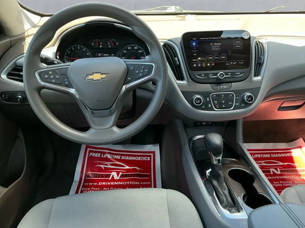 Chevrolet Malibu photo 16