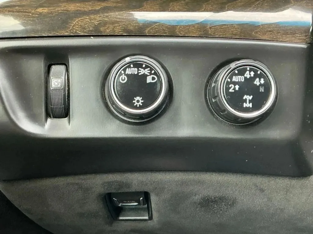 Cadillac Escalade photo 37