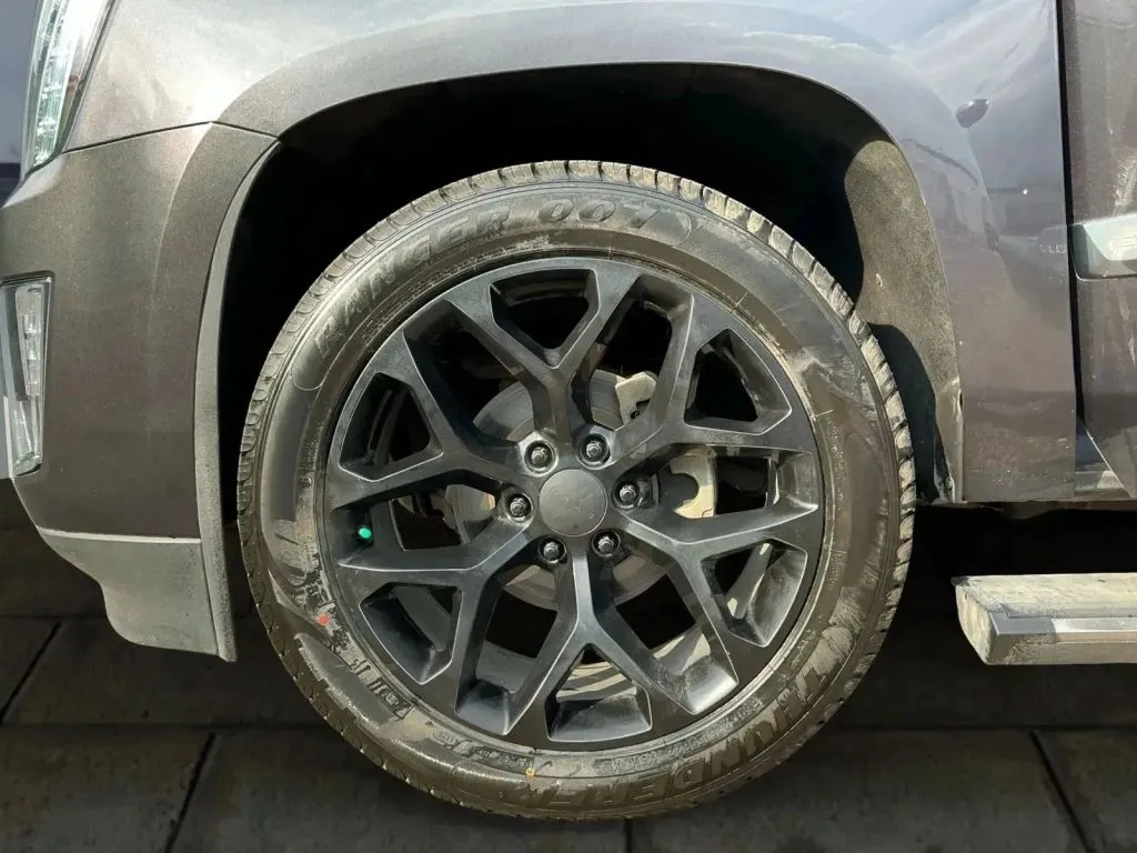 Cadillac Escalade photo 25