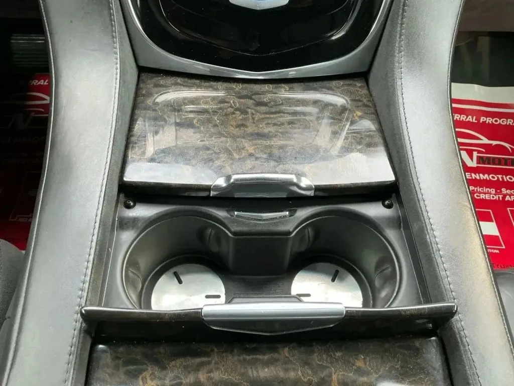 Cadillac Escalade photo 35
