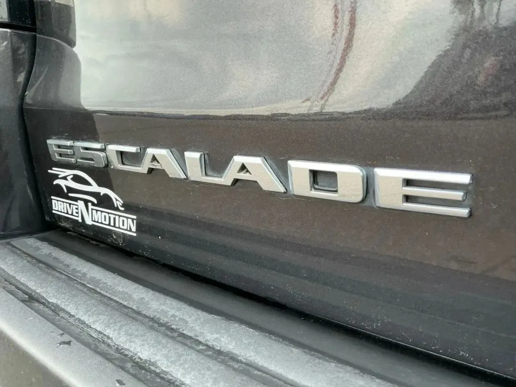 Cadillac Escalade photo 19