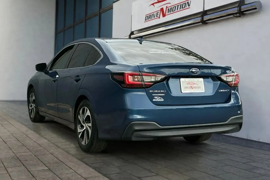 Subaru Legacy photo 6