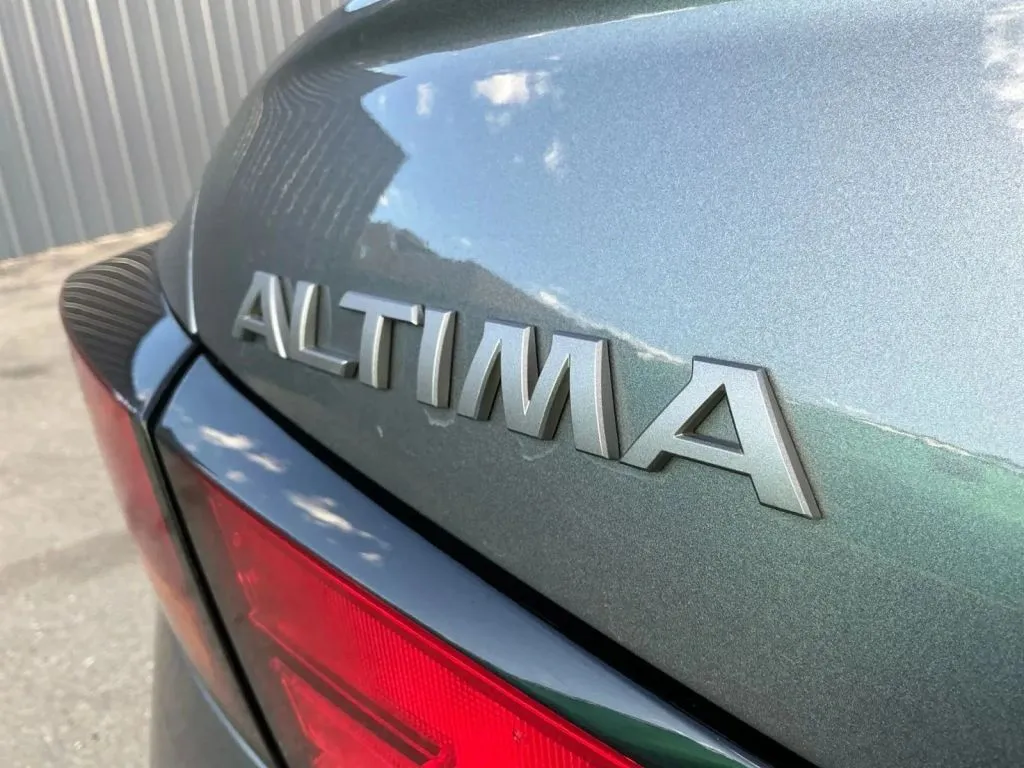Nissan Altima photo 18