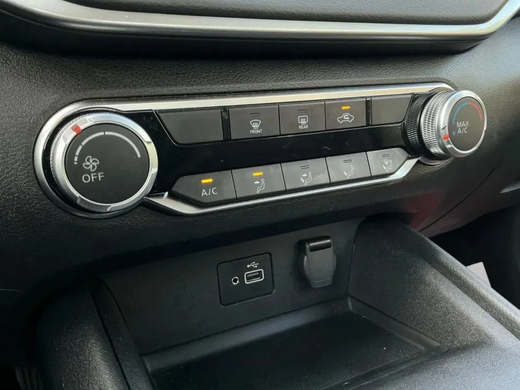 Nissan Altima photo 32