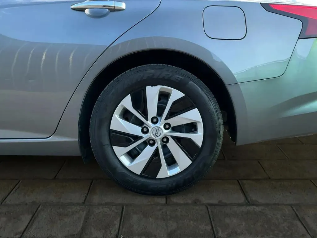 Nissan Altima photo 17