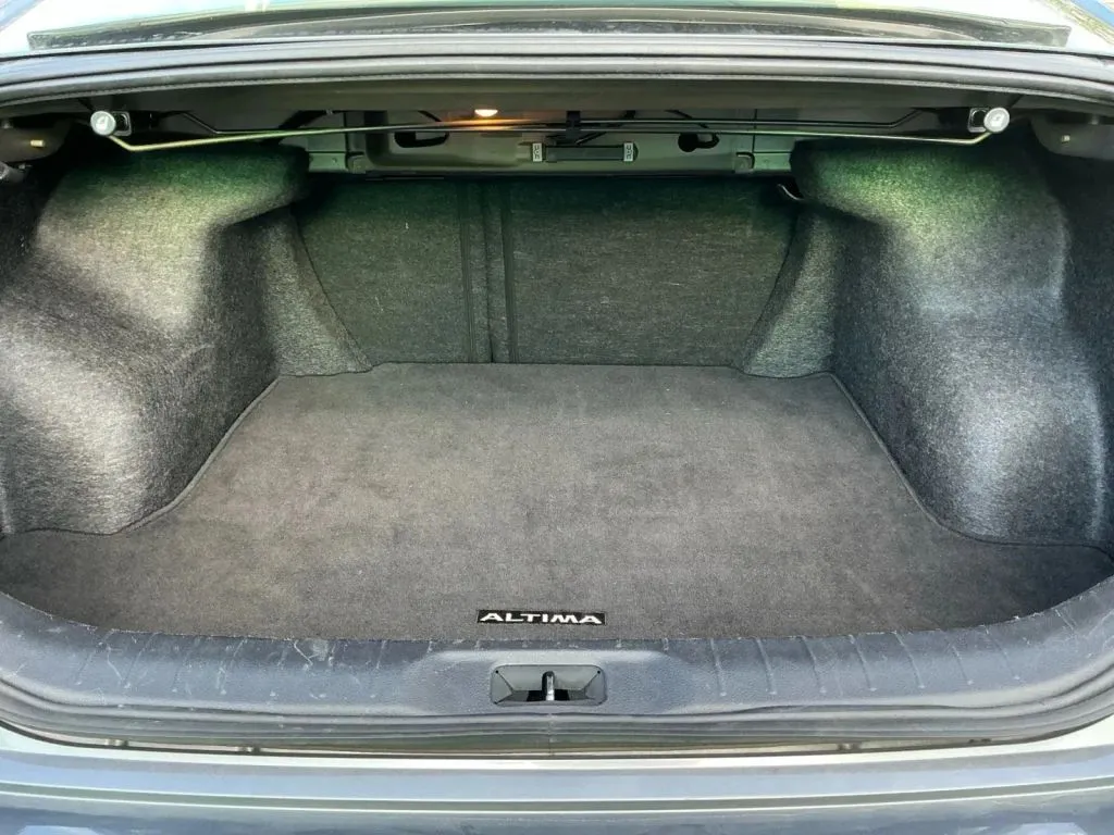 Nissan Altima photo 20