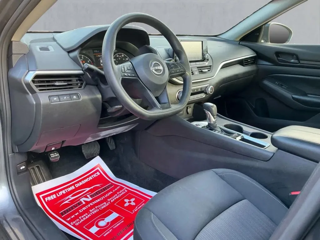 Nissan Altima photo 13
