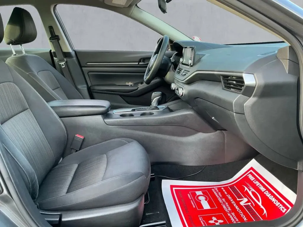 Nissan Altima photo 22