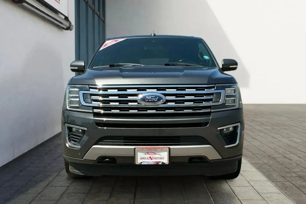 Ford Expedition photo 8