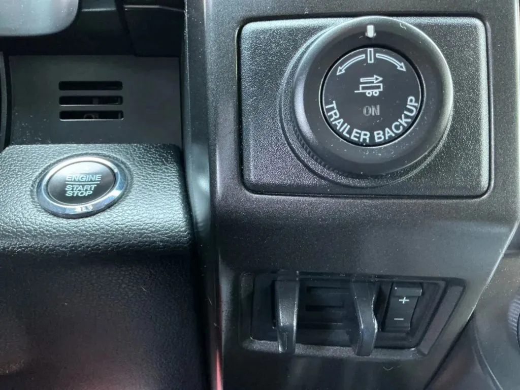 Ford Expedition photo 35