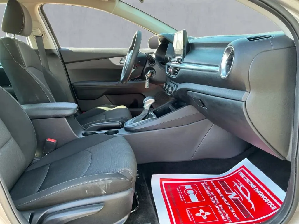 Kia Forte photo 21