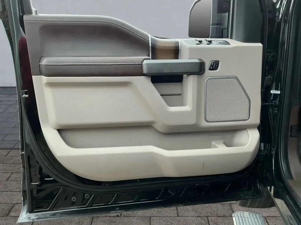 Ford F-150 photo 10