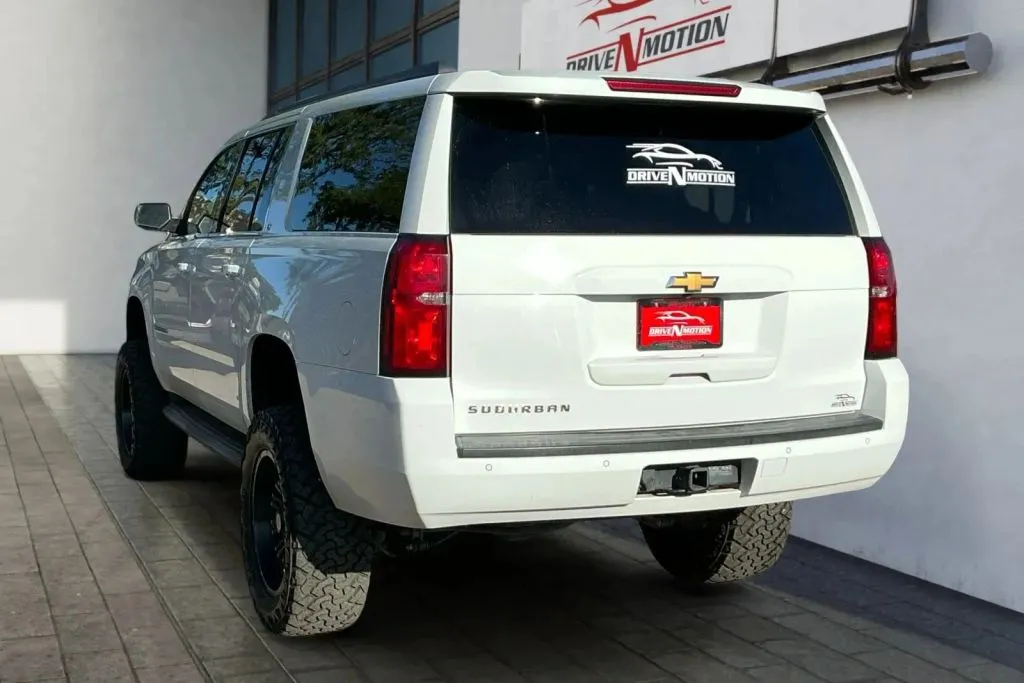 More photos of 2016 Chevrolet Suburban LT Sport Utility 4D at Drive N-Motion Thornton, CO