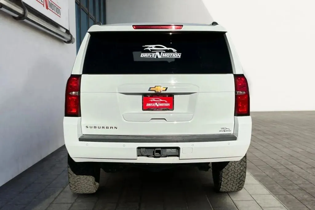 More photos of 2016 Chevrolet Suburban LT Sport Utility 4D at Drive N-Motion Thornton, CO