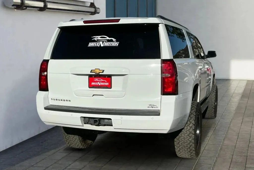 Another view of 2016 Chevrolet Suburban LT Sport Utility 4D for sale in Thornton, CO at Drive N-Motion Thornton