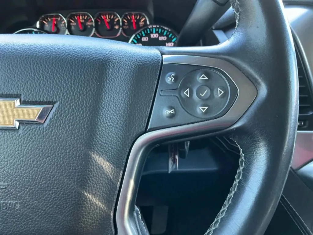 Chevrolet Suburban photo 27