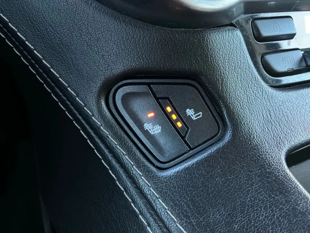 Chevrolet Suburban photo 31