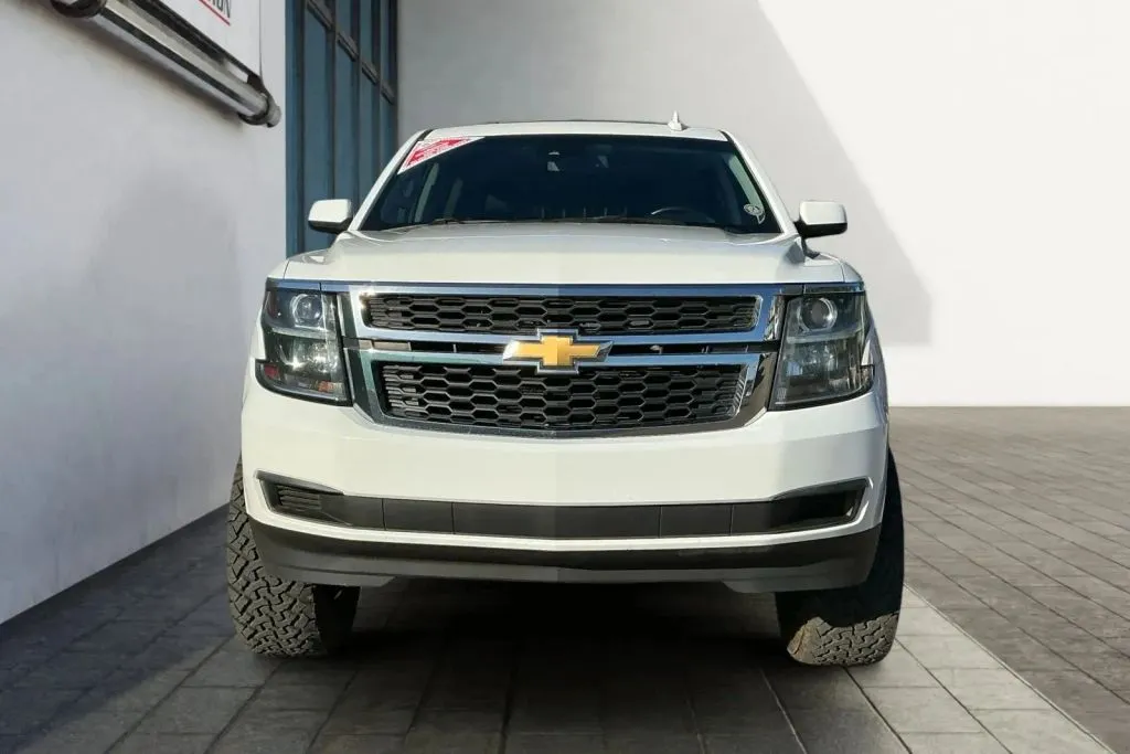 Chevrolet Suburban photo 7
