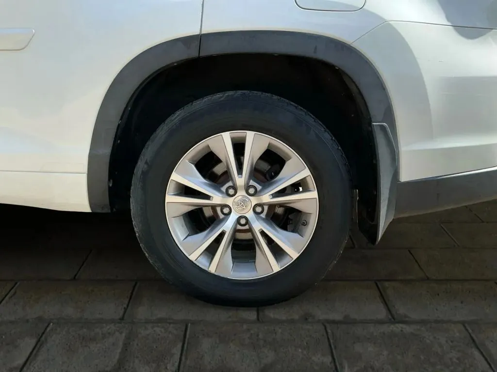 Toyota Highlander photo 18