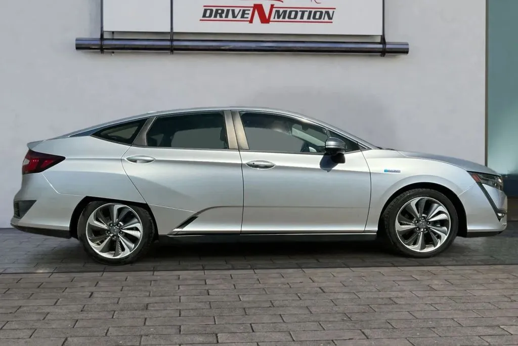 Another view of 2018 Honda Clarity Plug-in Hybrid Touring Sedan 4D for sale in Thornton, CO at Drive N-Motion Thornton