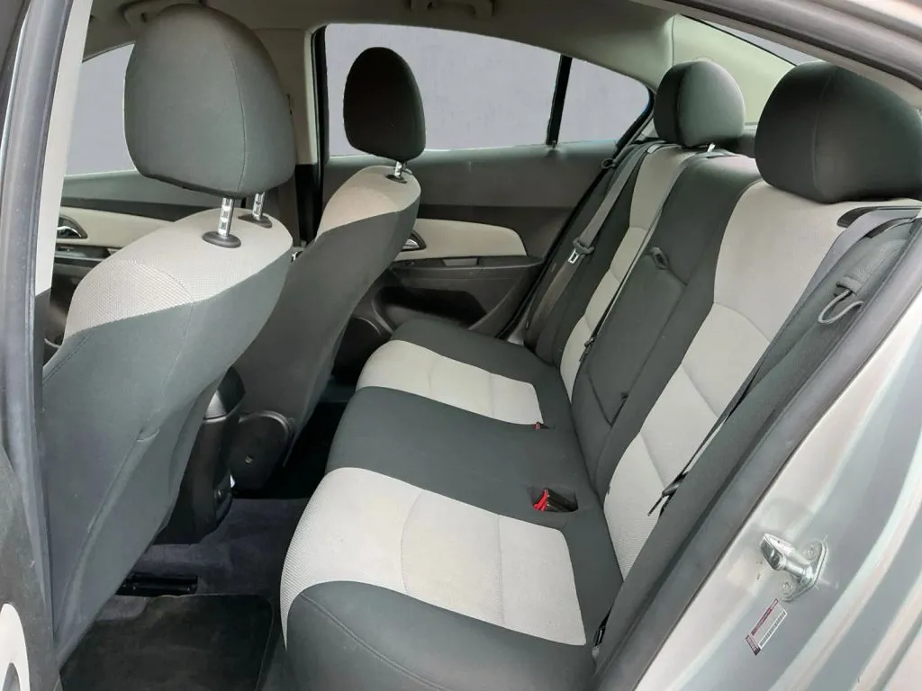 Chevrolet Cruze photo 19