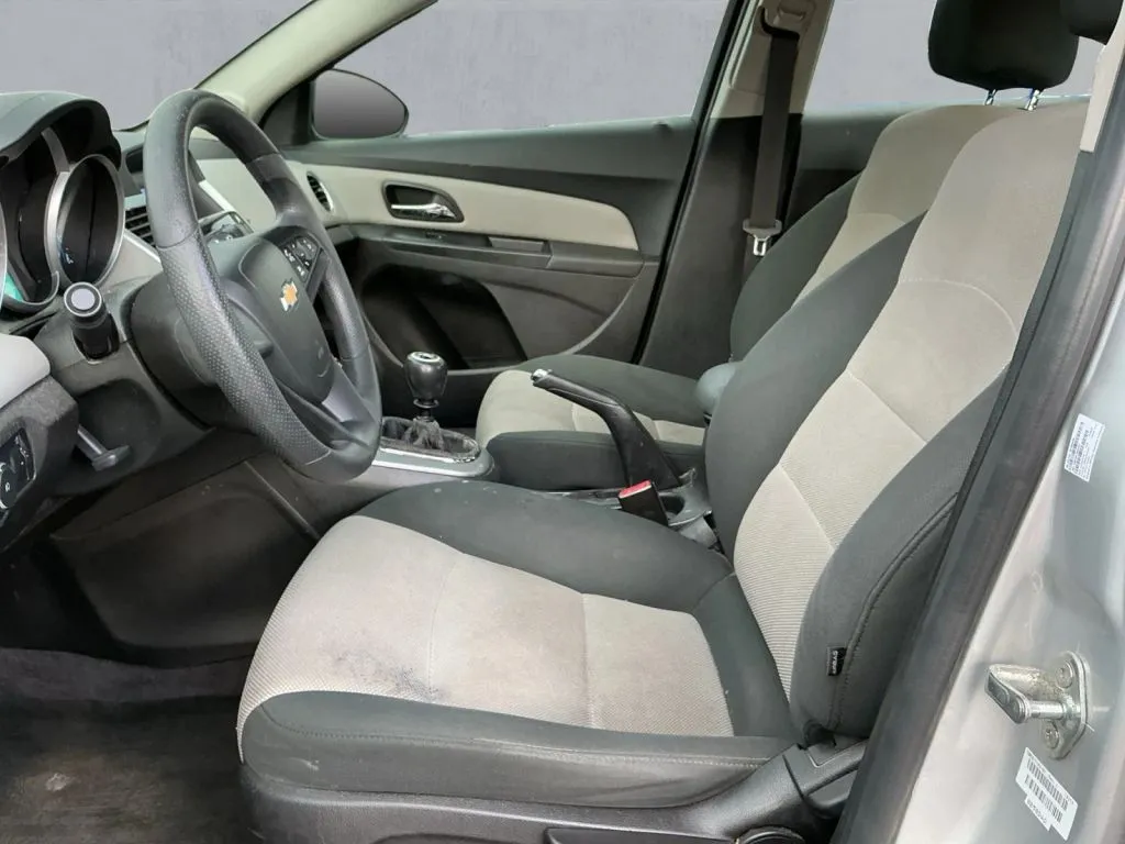 Chevrolet Cruze photo 14