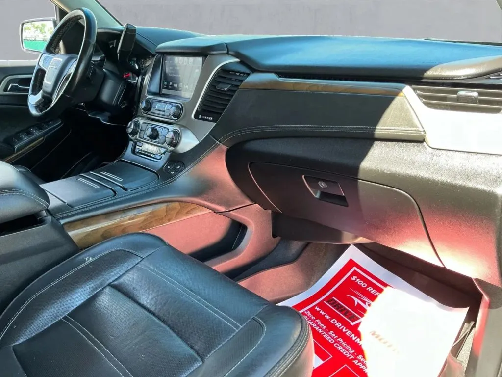 GMC Yukon XL photo 21