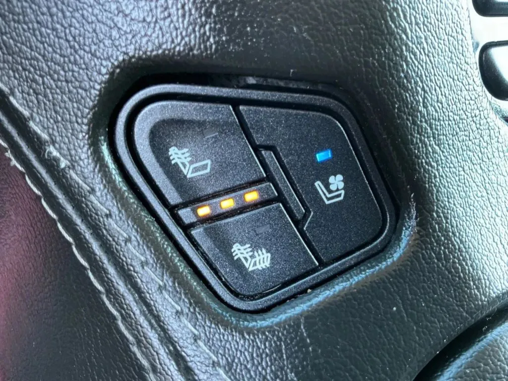 GMC Yukon XL photo 33
