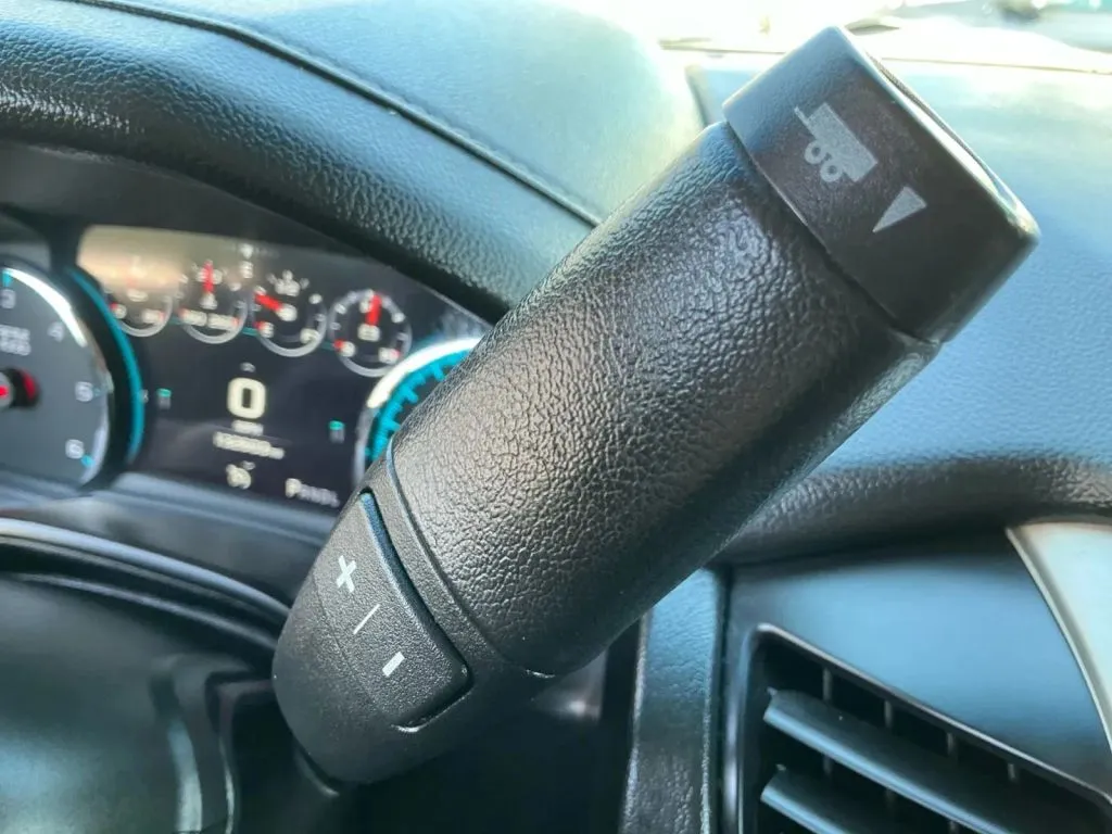 GMC Yukon XL photo 35