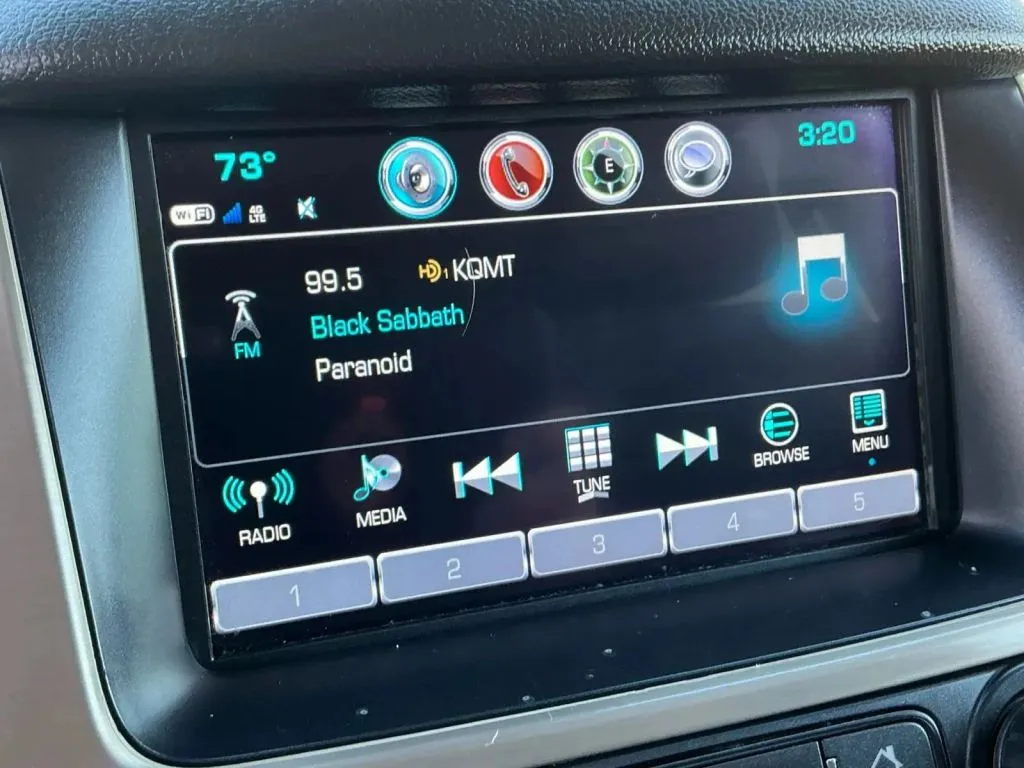 GMC Yukon XL photo 30