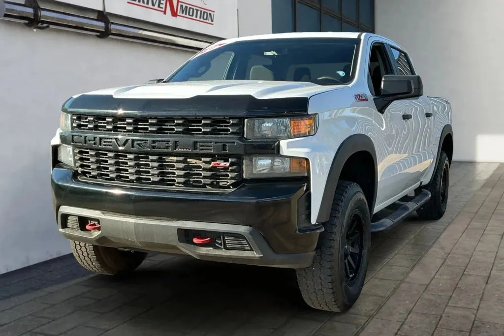 Chevrolet Silverado photo 7