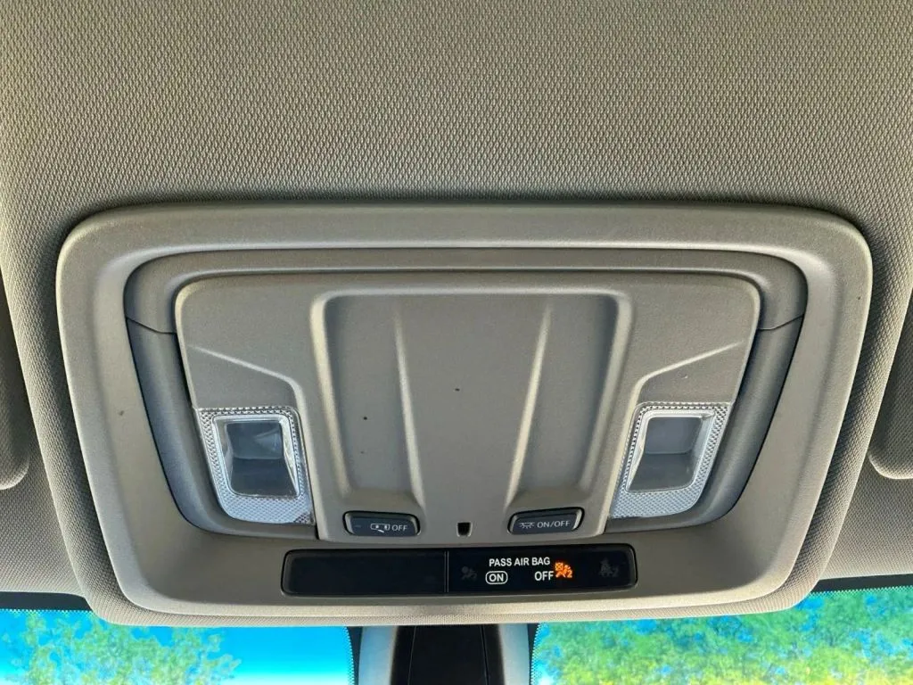 Chevrolet Silverado photo 33