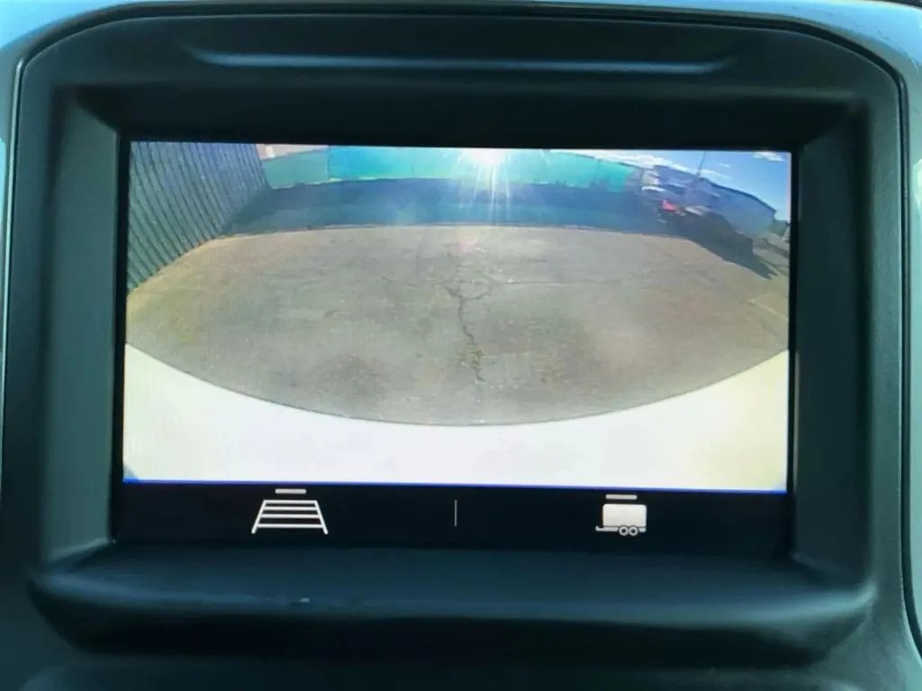 Chevrolet Silverado photo 29