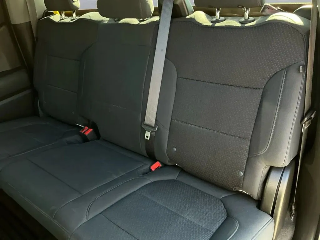 Chevrolet Silverado photo 16