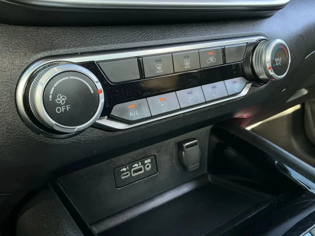 Nissan Altima photo 30