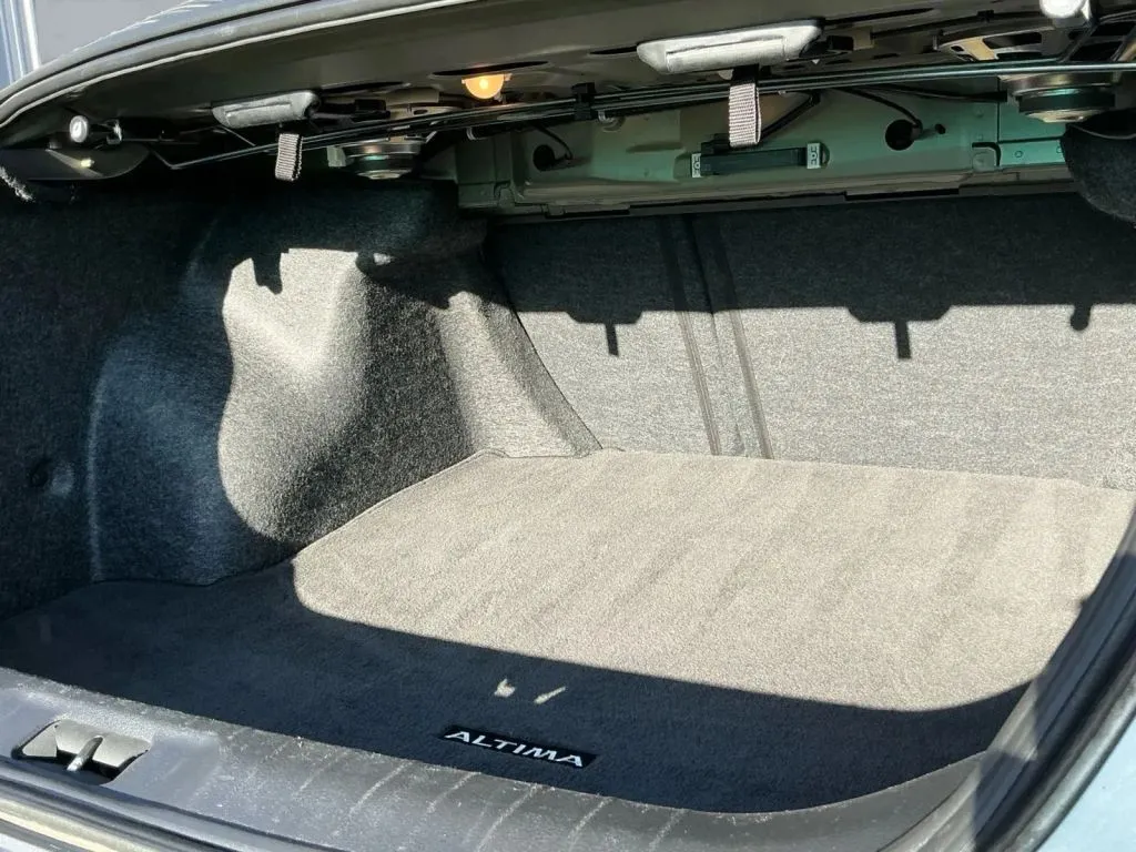 Nissan Altima photo 19