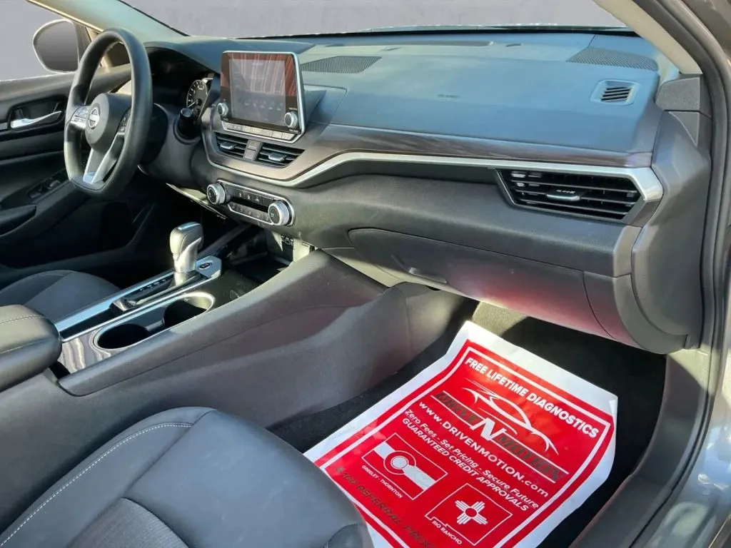 Nissan Altima photo 20