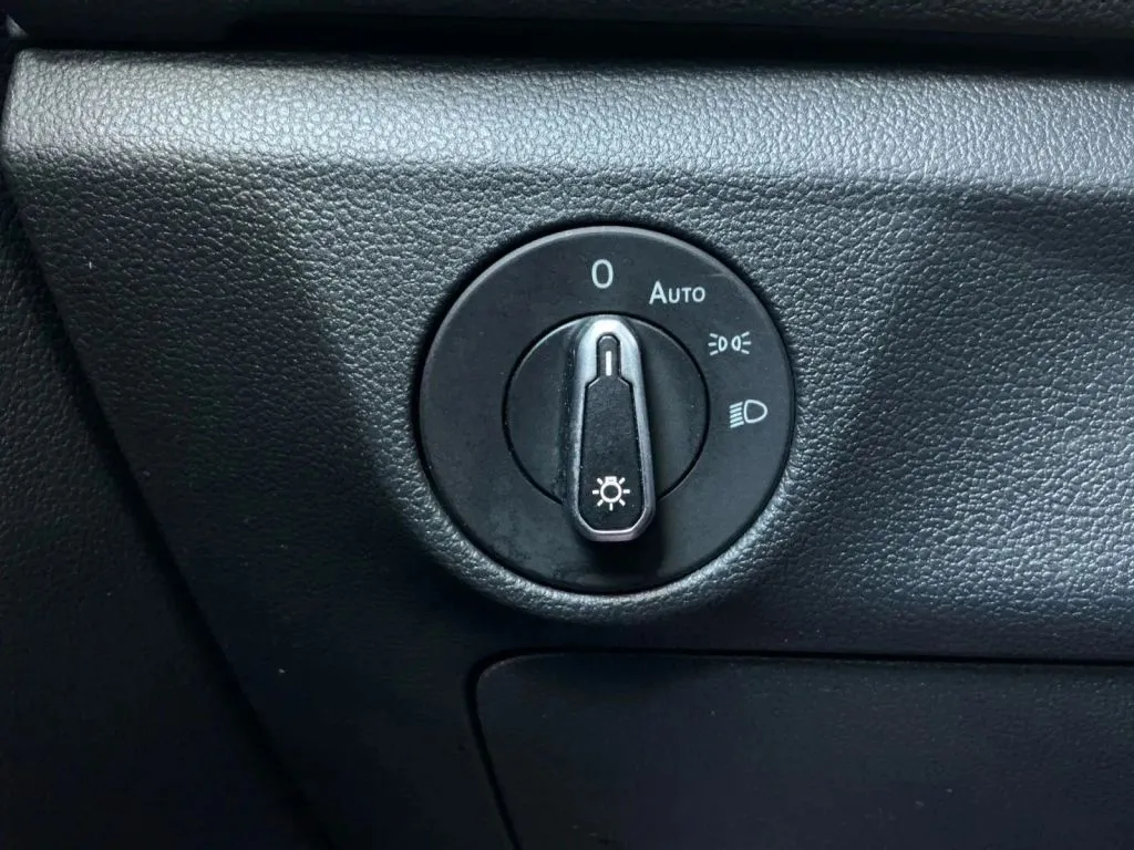 Volkswagen Jetta photo 34
