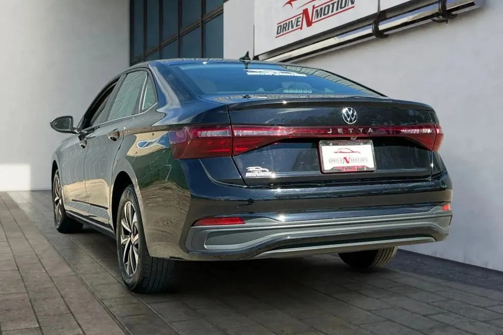 Volkswagen Jetta photo 6