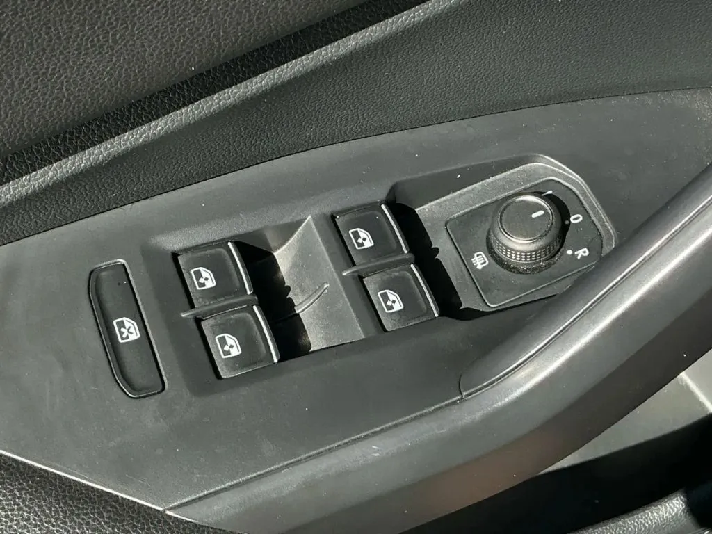 Volkswagen Jetta photo 11