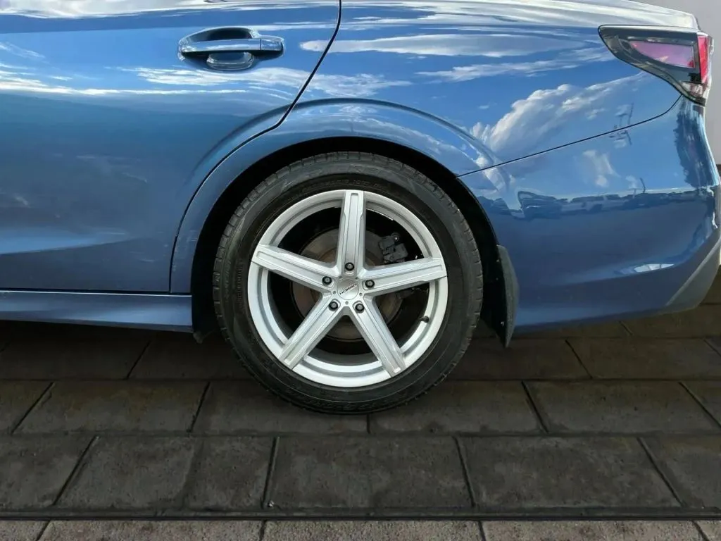 Subaru Legacy photo 17